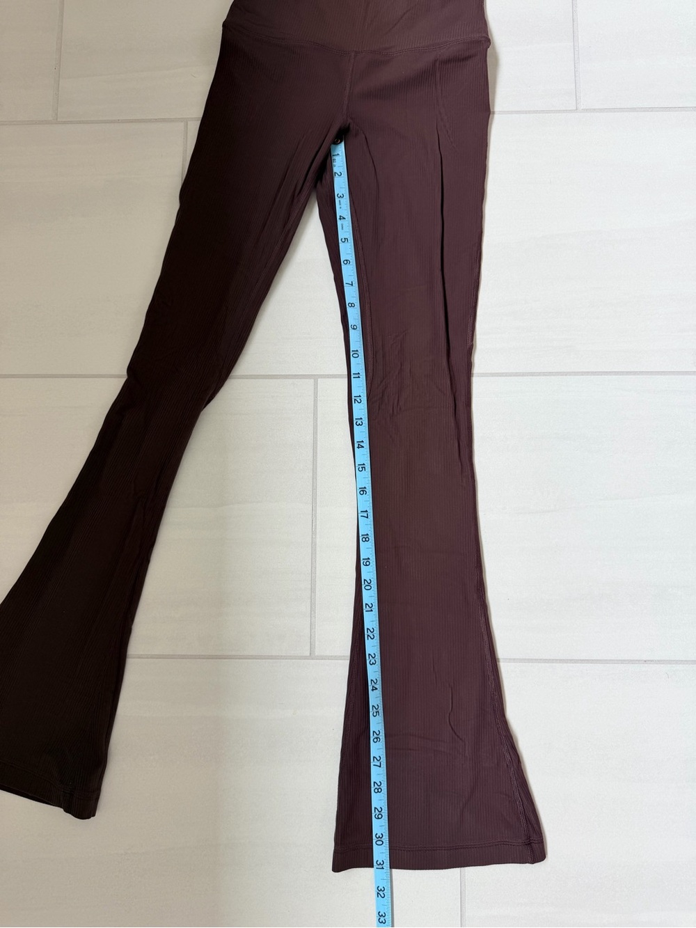 Lululemon Set! Espresso Ribbed Mini Flared Pants & Ribbed Tank, size 4 - Picture 9 of 10